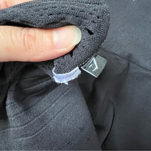 Gymshark Energy Seamless Cropped Leggings. Size small. - Picture 5 of 7